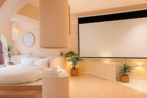 Classic Quadruple Room, River View | Living area - Chongqing City Center River View B&B (Chongqing)