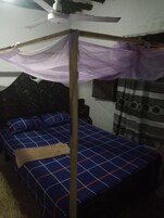 Wifi gratis y ropa de cama