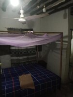 Deluxe Double Room | Free WiFi, bed sheets