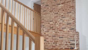 House, 5 Bedrooms | Interior