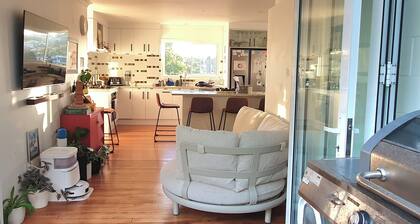 Peace by Piece Garden Retreat in Shared Family Home, Otumoetai