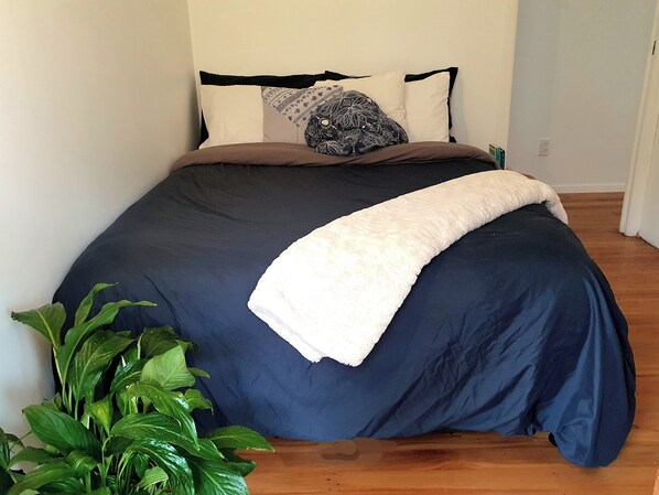 Unclassified image, 1 of 12, button - Peace by Piece Garden Retreat (Tauranga)