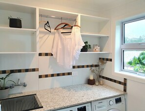 Imagen sin descripción, 3 de 12, botón