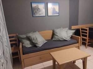 Apartment | Living room - Sunny Retreat by the Terrace Gate (Ondres)