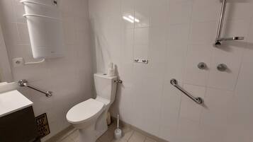 Apartment | Bilik Mandi