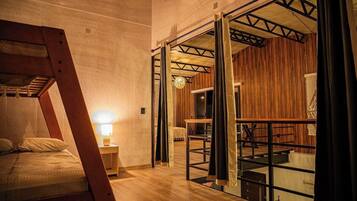 3 bedrooms, iron/ironing board, free WiFi