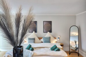 1 bedroom, iron/ironing board, travel cot, free WiFi - Seelicht | Altstadt Refugium | seeglueck (Radolfzell am Bodensee)