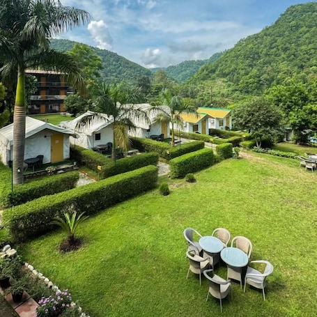 Outdoor dining. Wild Vista Marchula Resort