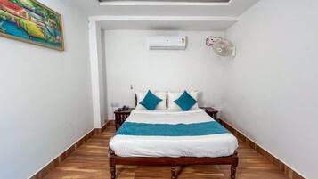 Deluxe Double Room, Balcony, Garden View