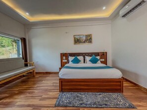 Chambre Double, balcon, vue jardin