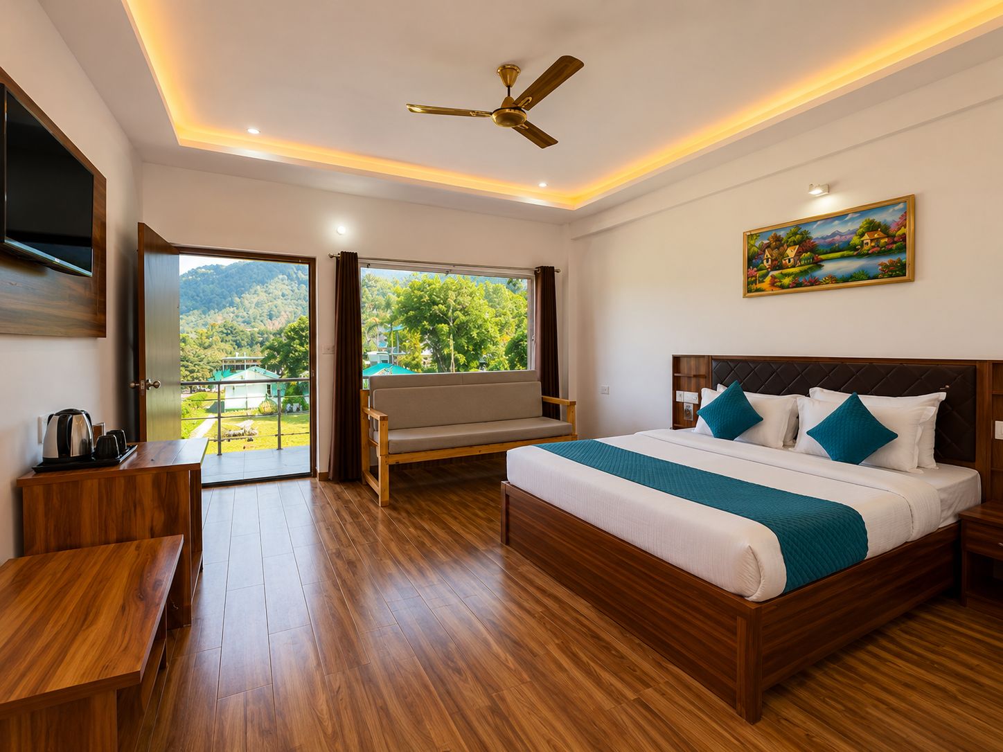 Premium Room with Mountain View & Pool View