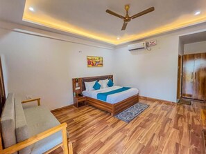 Chambre Double, balcon, vue jardin