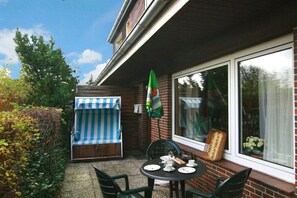 Outdoor dining - Apartment 1 with 1 bedroom & terrace (Sylt-Westerland)