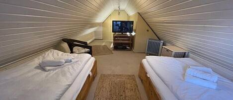 2 soverom, strykejern/-brett, wi-fi (inkludert) og sengetøy