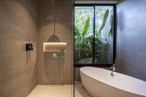 Shower, hair dryer, towels - New 4BR Luxury Villa Ricefield | Near Berawa Beach (Kerobokan)