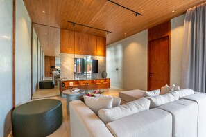 TV - Luxury 4 BR Pool Villa | Near Canggu Beach (Kerobokan)