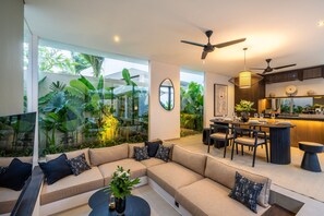 TV - Design 2BR Villa with Private Pool – Seminyak (Kerobokan)