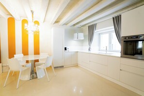 Apartment | Tempat makan