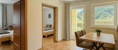 7 chambres, fer et planche Ă repasser, Wi-Fi, draps fournis