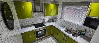 Cosy Oakbank Apartment close to Wishaw hospital