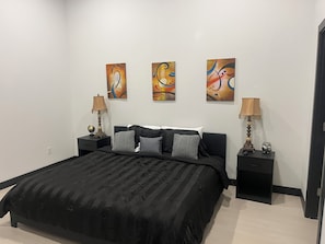 2 bedrooms, iron/ironing board, Internet, bed sheets