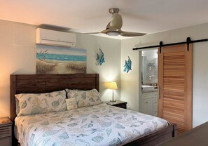 2 bedrooms, iron/ironing board, travel cot, free WiFi - Latitude Adjustment at Colony Cove-2 bed/2 bath TROPICAL BEACHFRONT condo w/pool (Christiansted)