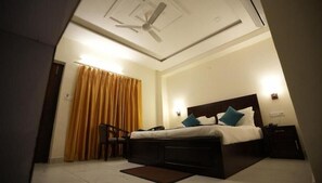 Deluxe Double Room, Balcony - Wild Vista Corbett Resort (Dhikuli)
