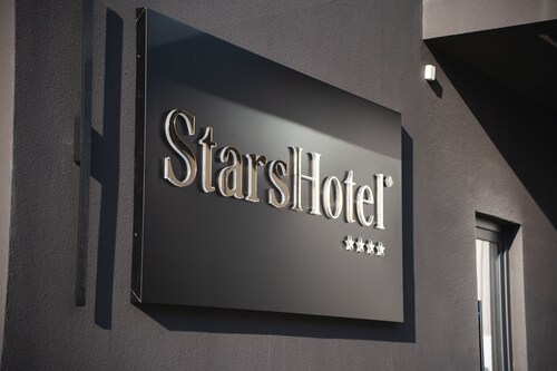 Stars Hotel