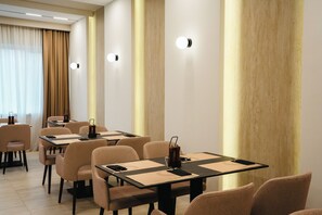 Termasuk sarapan bufet setiap hari 