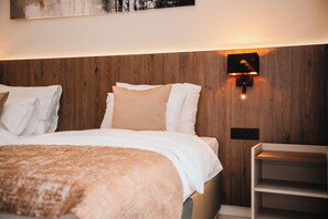 Deluxe Twin kamer, balkon | Een bureau, geluiddichte muren, gratis wifi