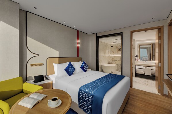Suite | Ropa de cama de alta calidad, colchones con acolchado adicional, minibar