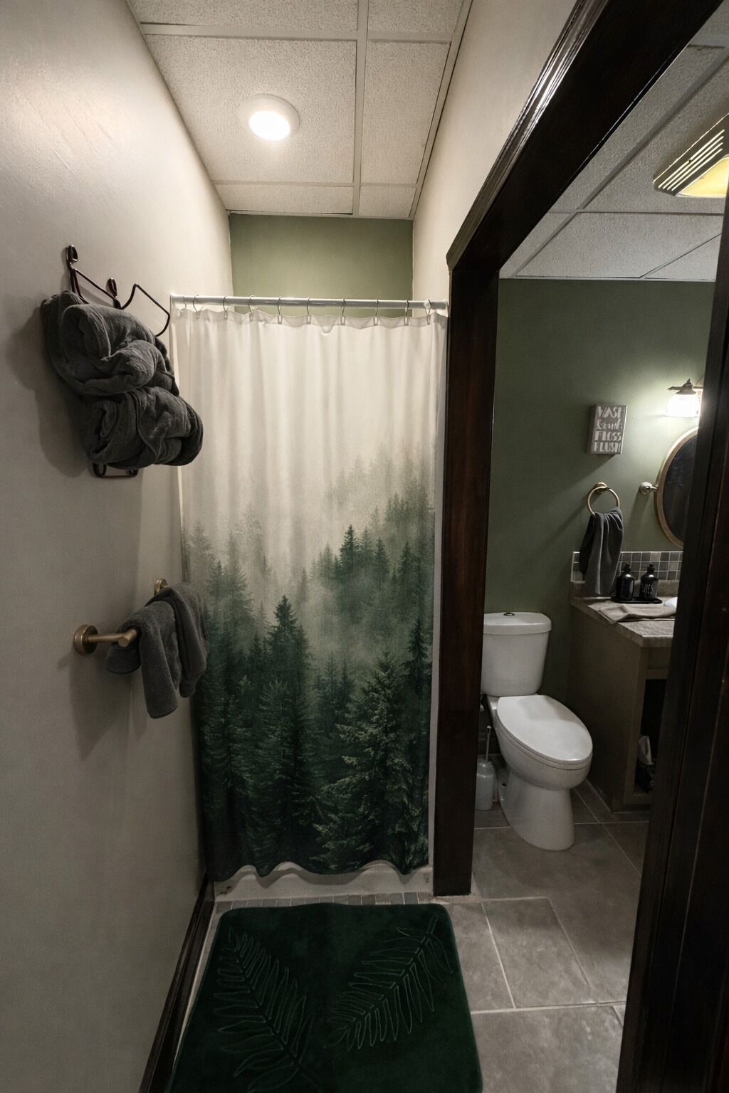 Doccia, asciugacapelli, asciugamani, sapone