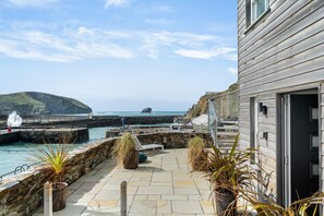 Terrace/patio - Little Harbour Master's House is a beautifully presented home set on the harbour (Portreath)