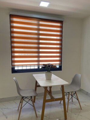 Studio Deluxe | Restauranger