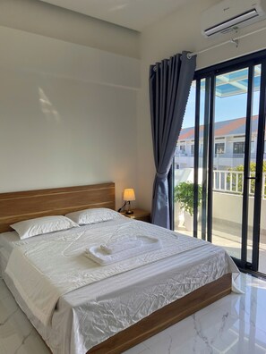 Luxury Room, Balcony, Park View - Ha Nguyen's House (Hue)