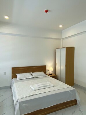 Deluxe Studio | Desk, free WiFi - Ha Nguyen's House (Hue)