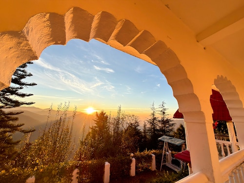 Himalayan Retreat Neelkanth