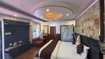 Deluxe Quadruple Room | Free WiFi