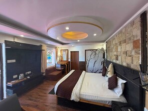 Deluxe Quadruple Room | Free WiFi