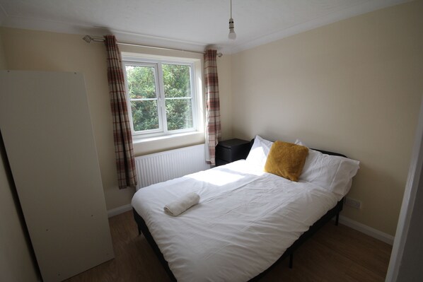 4 Schlafzimmer, Bügeleisen/Bügelbrett, WLAN, Bettwäsche