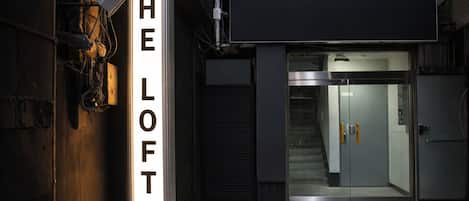 تفاصيل الفندق من الخارج