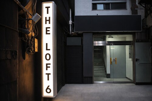 THE LOFT 6