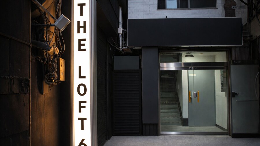 THE LOFT 6