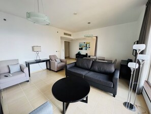 Living area - 

Modern 2BR with Sea View Shams 1 JBR (Dubai)