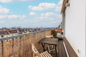 Outdoor dining - Cozy apartment (Hlavní město Praha)