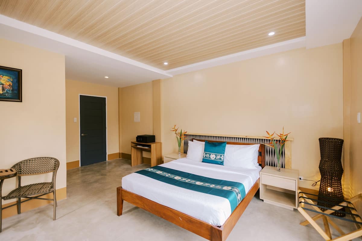 Superior Studio Suite | Free WiFi