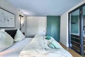 1 bedroom, WiFi (free), bed sheets