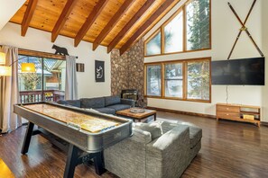 Smart TV, fireplace - Grand Regency Retreat (Tahoe Vista)