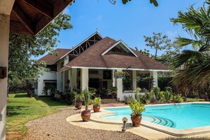 Pool - RIZIKI YANGU HOUSE-4 BEDROOM LUXURIOUS HOUSE (Malindi)