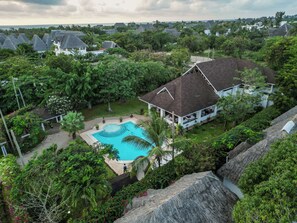 Pool - RIZIKI YANGU HOUSE-4 BEDROOM LUXURIOUS HOUSE (Malindi)